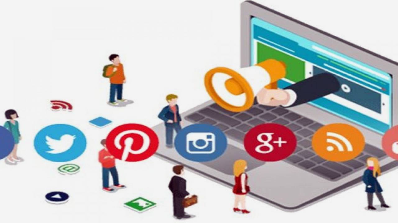 الفرق بين الإعلان والترويج: دورهما في التسويق وتحقيق الأهداف